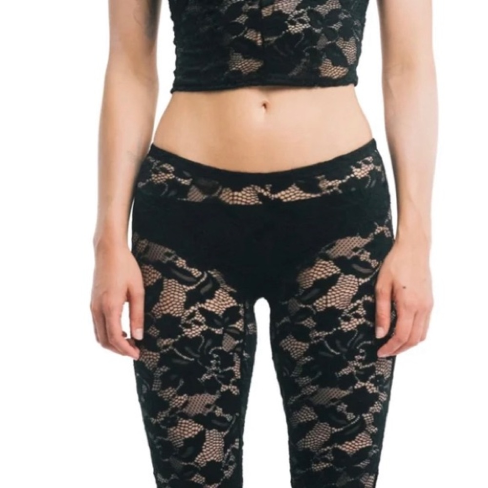 NWT ⚜️🖤⚜️ Costume dept. 🖤 floral sheer shorts size XS